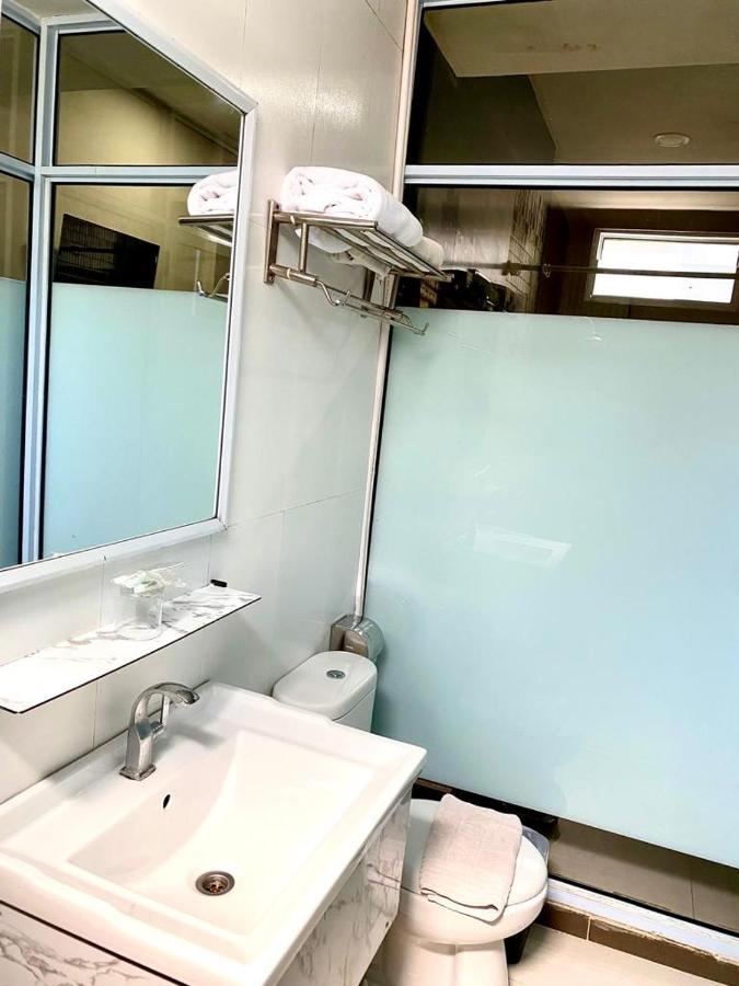 Os Hotel Tanjung Uncang Sagulung Экстерьер фото