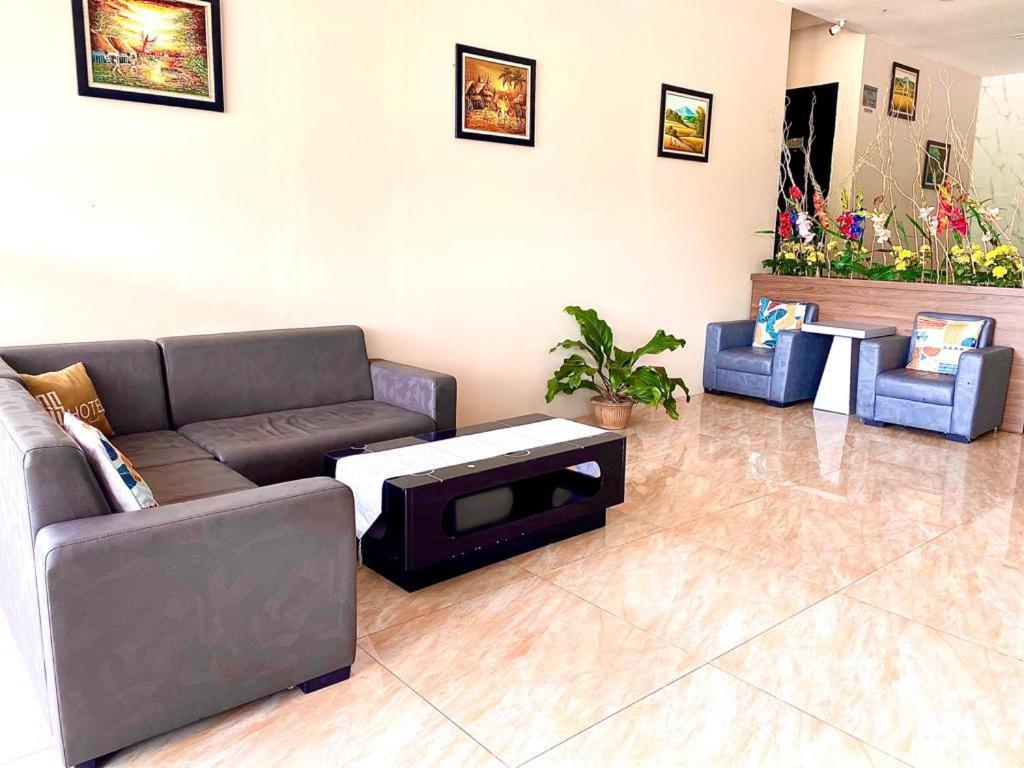 Os Hotel Tanjung Uncang Sagulung Экстерьер фото