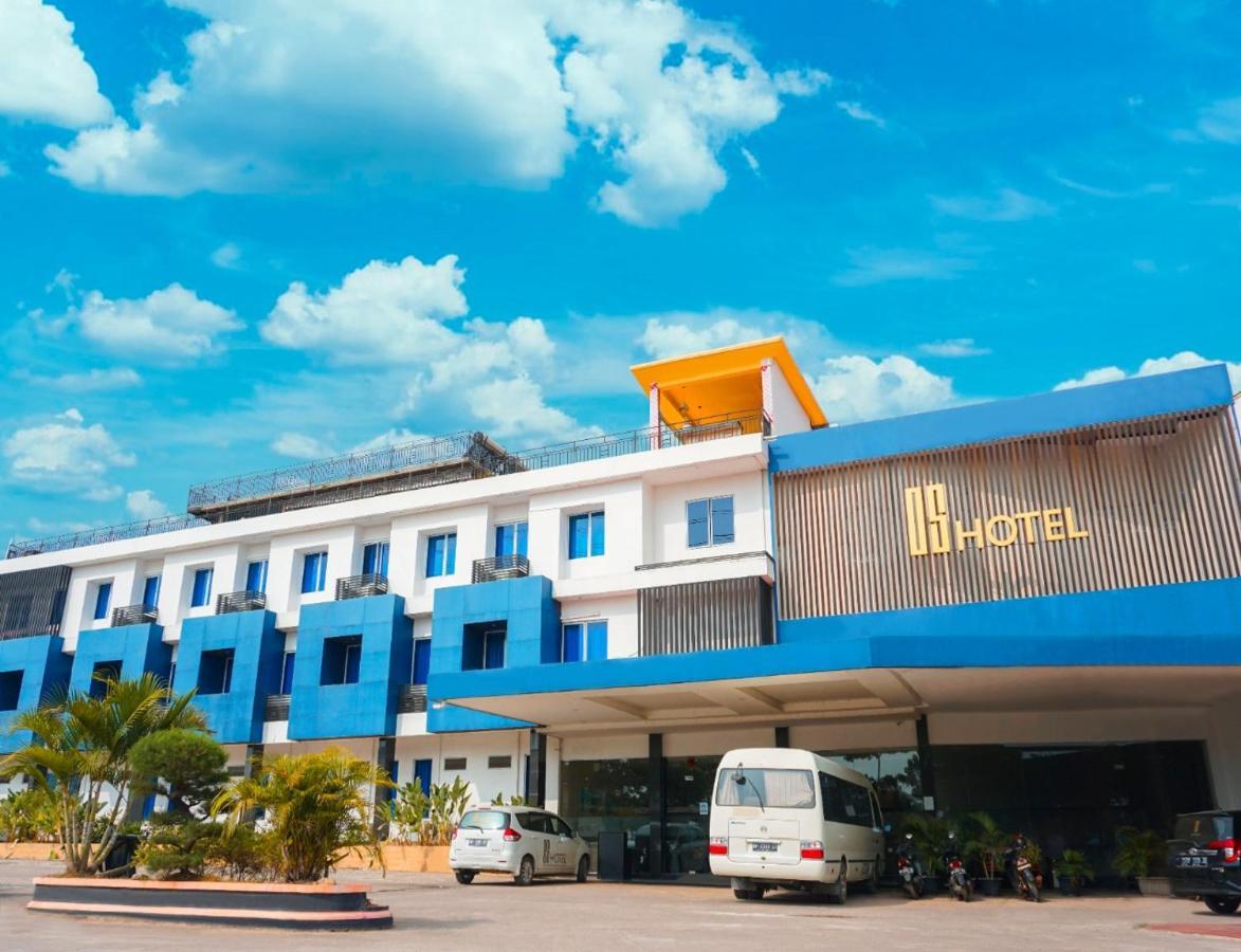 Os Hotel Tanjung Uncang Sagulung Экстерьер фото