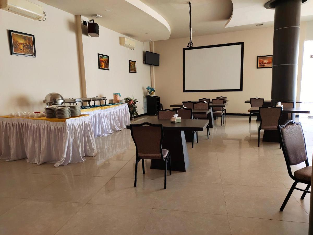 Os Hotel Tanjung Uncang Sagulung Экстерьер фото